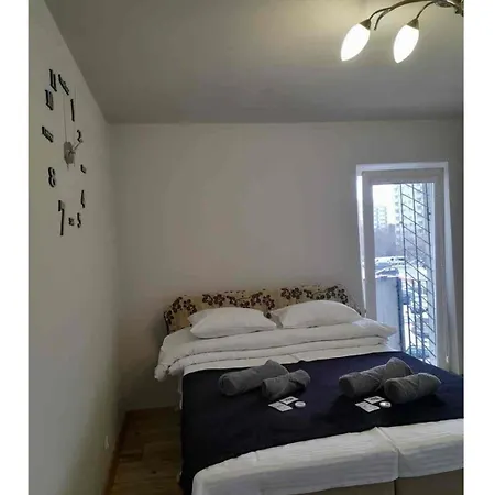 с любовью Apartman Varsó